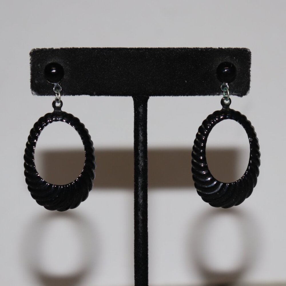 🖤✨ Vintage Black Textured Metal Oval Dangle Earrings · Post · 1.75" Tall · bold